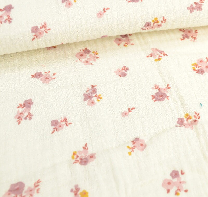 tissu-double-gaze-hope-coton-motif-fleurs-roses-fond-ecru-oeko-tex.jpg